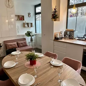 Guenot Pour 5 Personnes Sur 11 París